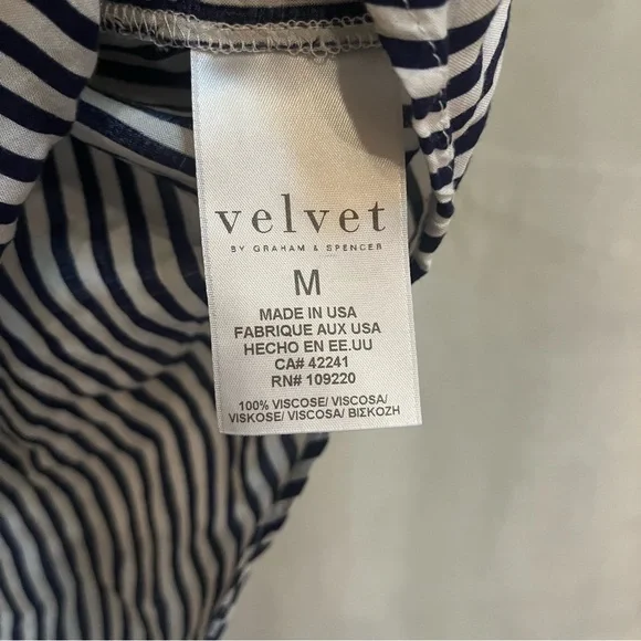 Black & White business casual blouse monochromatic striped, Medium - Picture 7 of 7